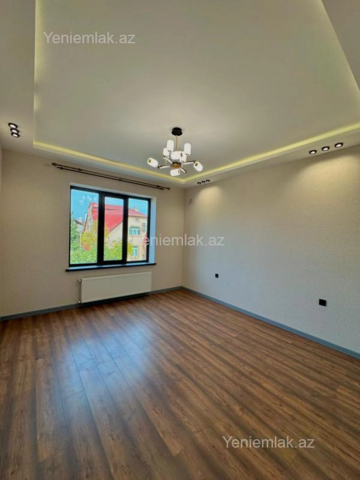 Satılır 5 otaqlı həyət evi 200 m²