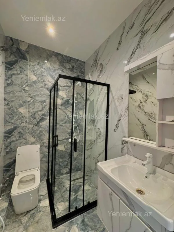 Satılır 5 otaqlı həyət evi 200 m²