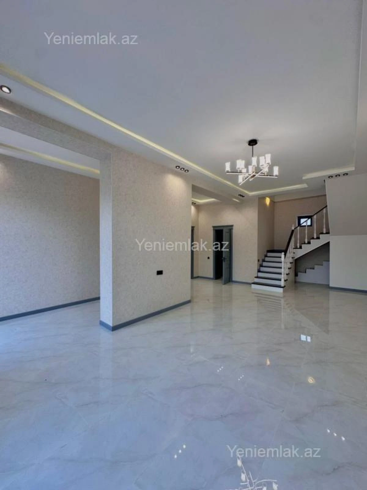 Satılır 5 otaqlı həyət evi 200 m²
