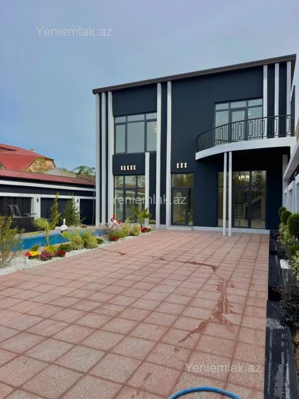 Satılır 5 otaqlı həyət evi 200 m²