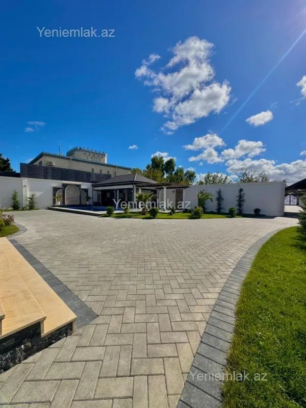 Satılır 6 otaqlı həyət evi 675 m²