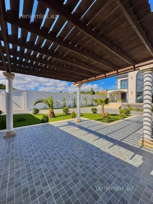 Satılır 6 otaqlı həyət evi 675 m²