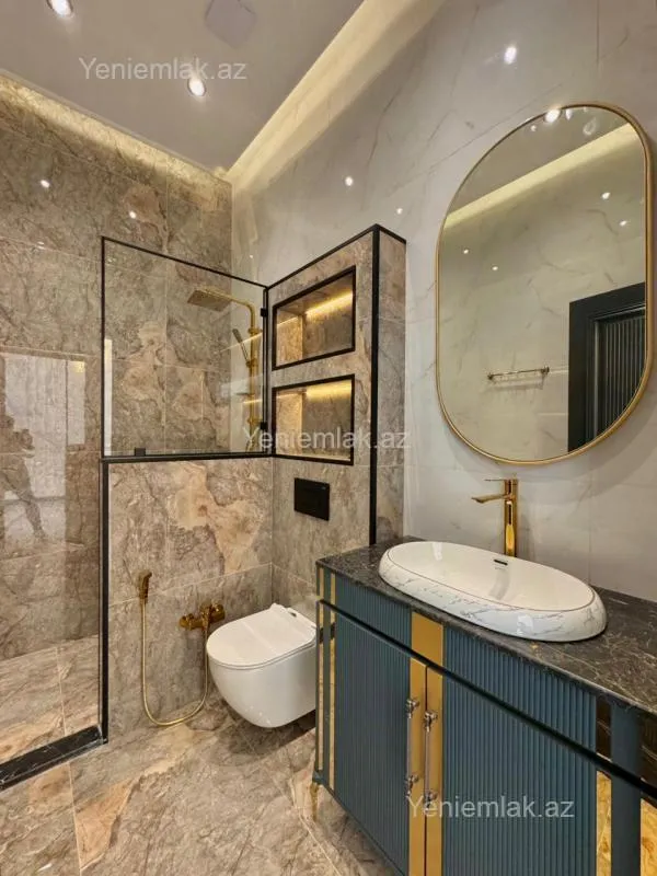 Satılır 6 otaqlı həyət evi 675 m²