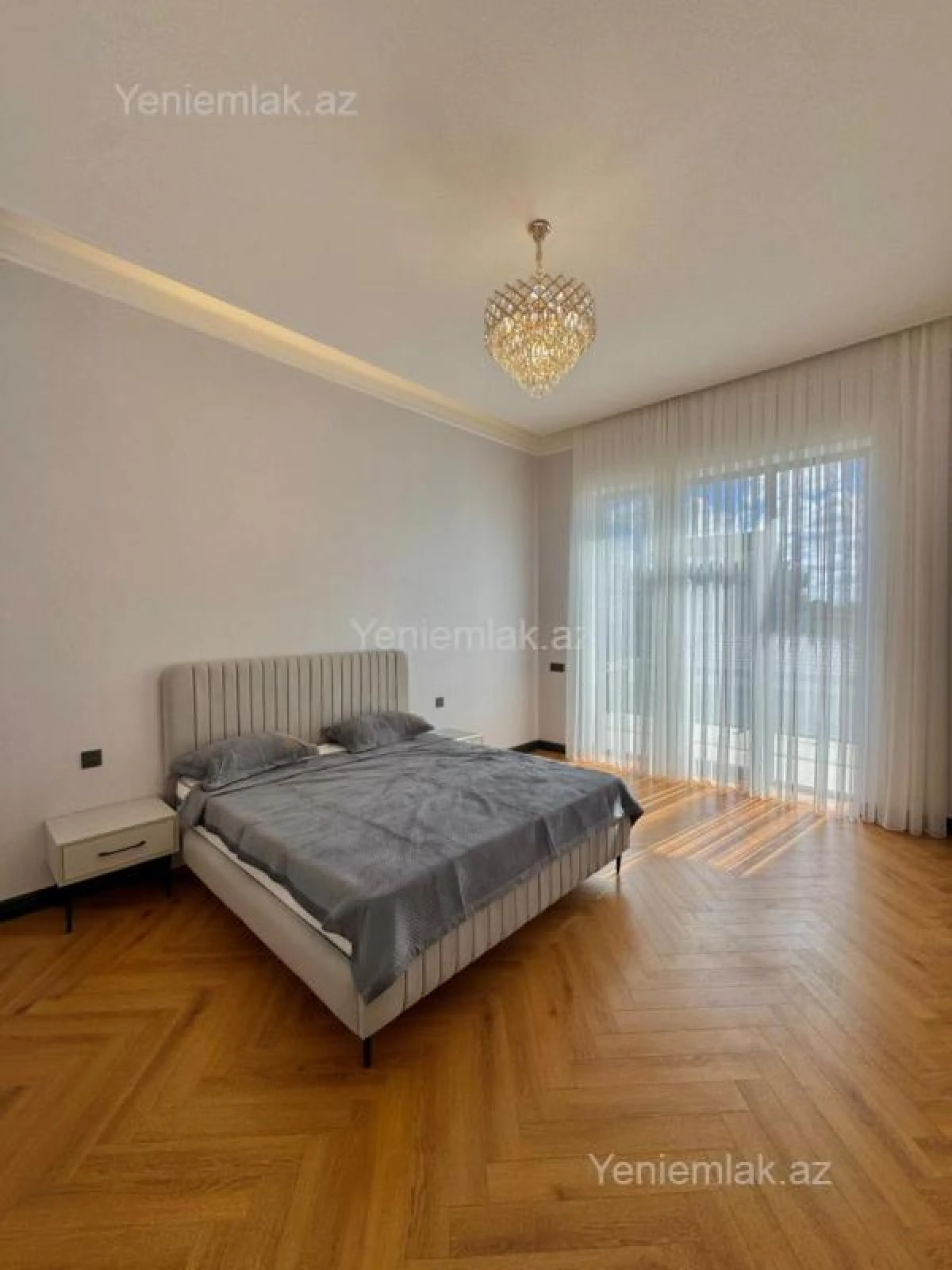 Satılır 6 otaqlı həyət evi 675 m²