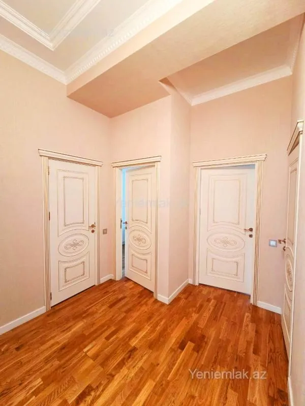 Satılır 3 otaqlı yeni tikili 98 m²