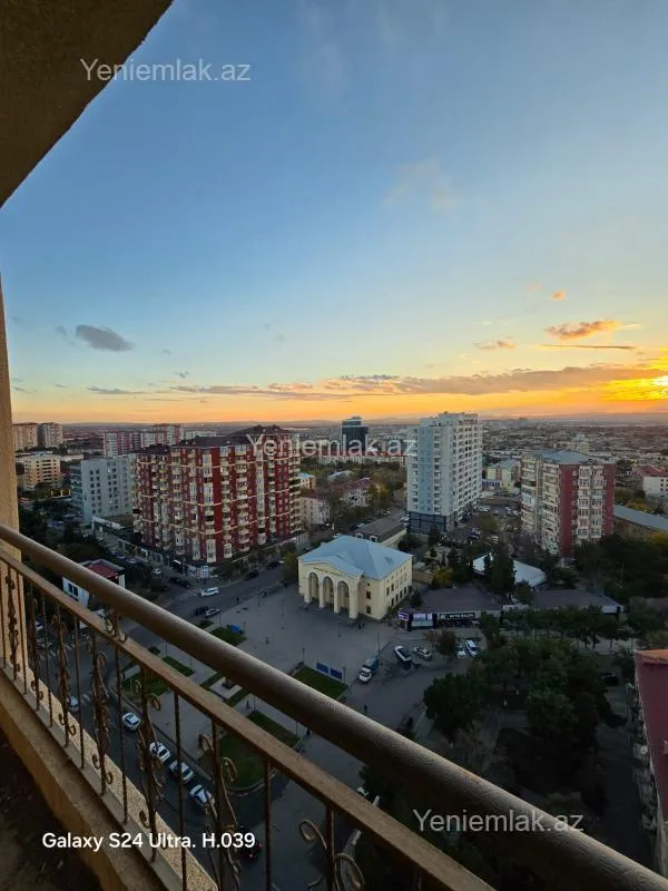 Satılır 3 otaqlı yeni tikili 136 m²