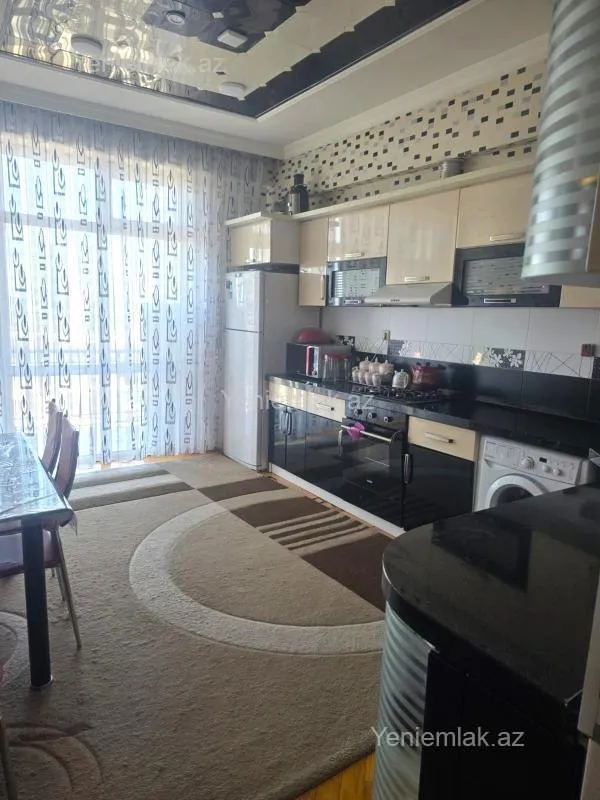 Satılır 3 otaqlı yeni tikili 130 m²
