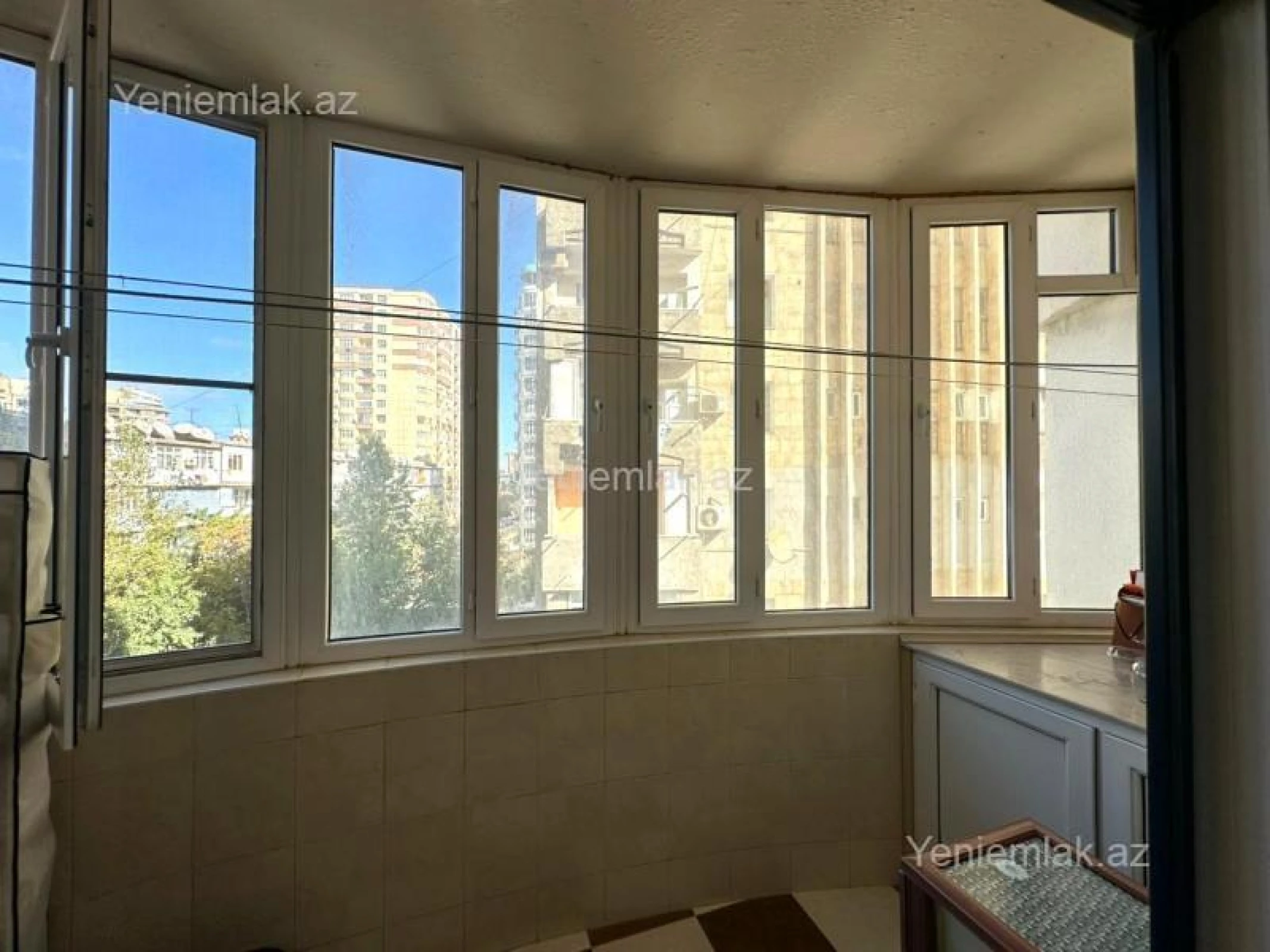 Satılır 3 otaqlı yeni tikili 135 m²