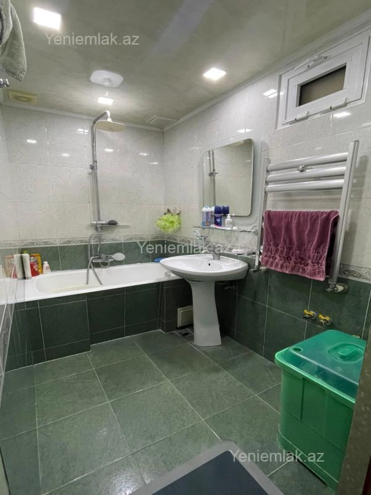 Satılır 4 otaqlı köhnə tikili 100 m²