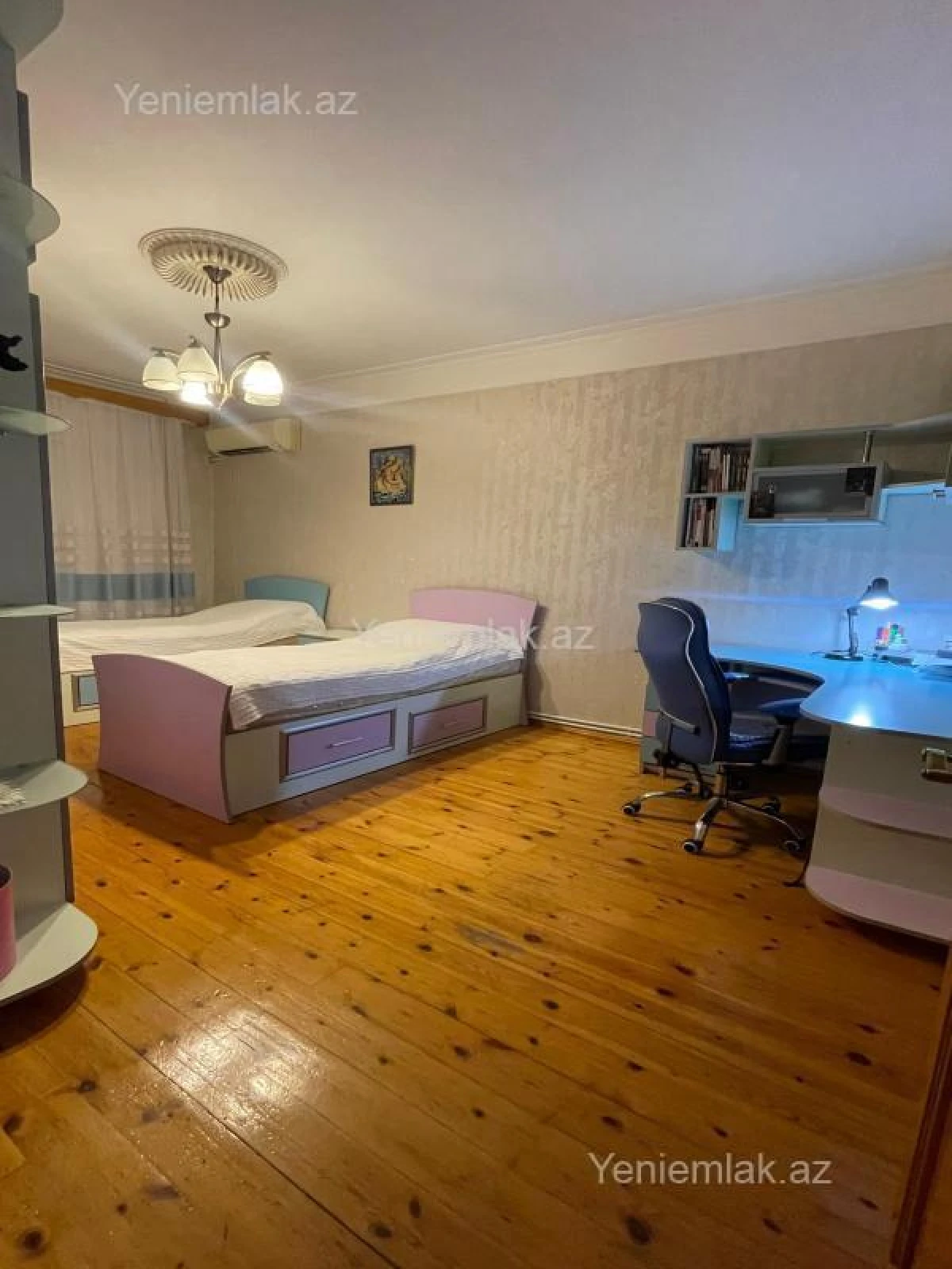 Satılır 4 otaqlı köhnə tikili 100 m²