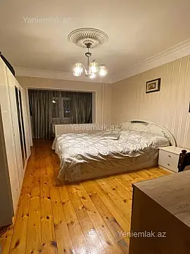Satılır 4 otaqlı köhnə tikili 100 m²