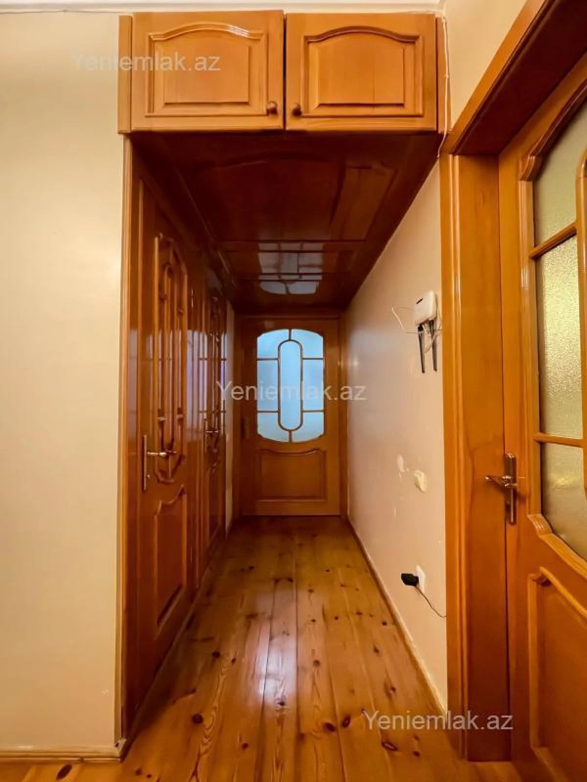 Satılır 4 otaqlı köhnə tikili 100 m²