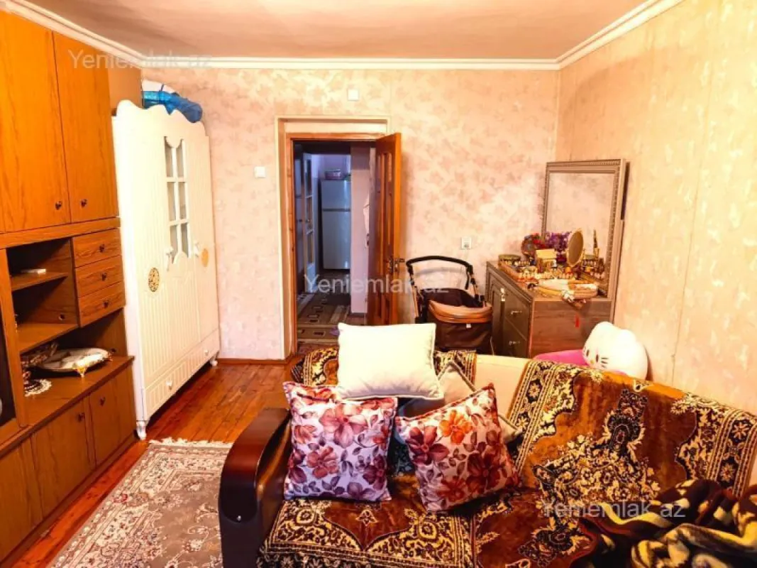 Satılır 3 otaqlı köhnə tikili 75 m²