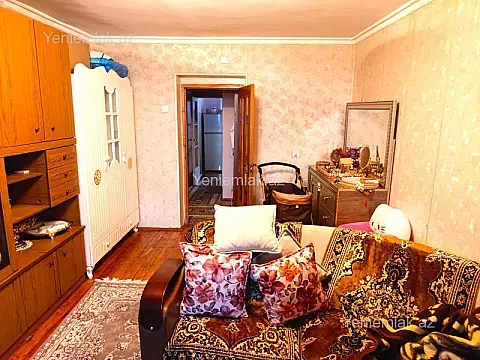 Satılır 3 otaqlı köhnə tikili 75 m²
