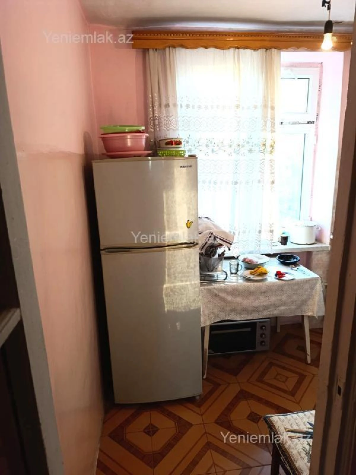 Satılır 3 otaqlı köhnə tikili 75 m²