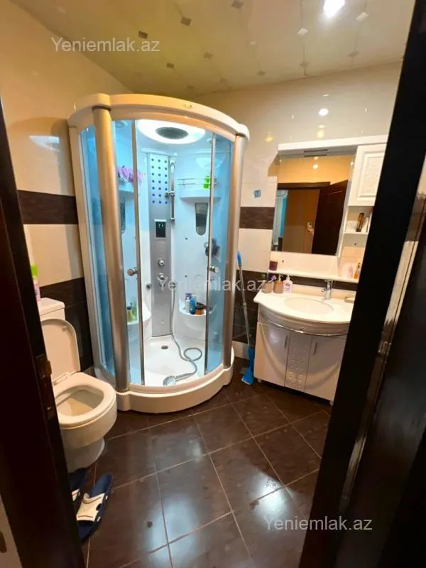 Satılır 3 otaqlı yeni tikili 125 m²