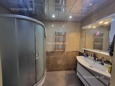 Kirayə verilir 2 otaqlı yeni tikili 62 m²