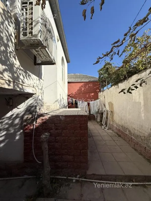 Satılır 3 otaqlı həyət evi 150 m²