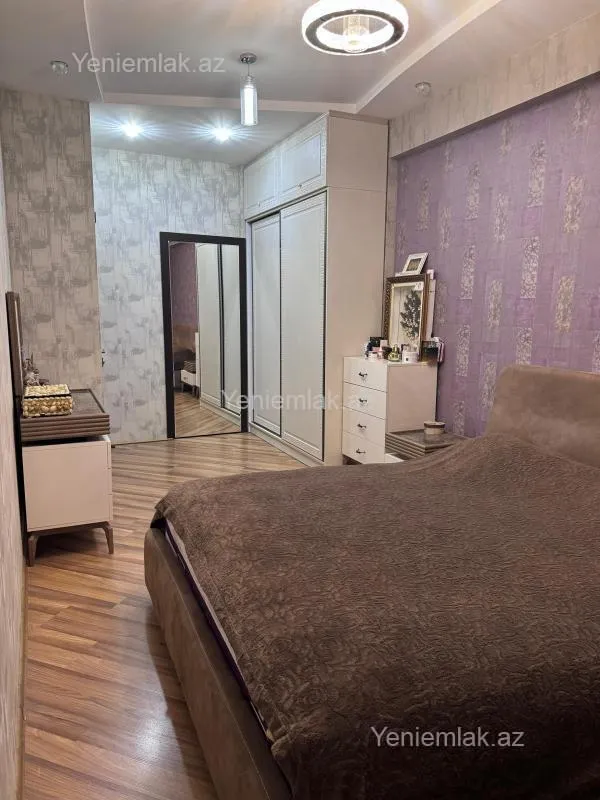 Satılır 4 otaqlı yeni tikili 135 m²