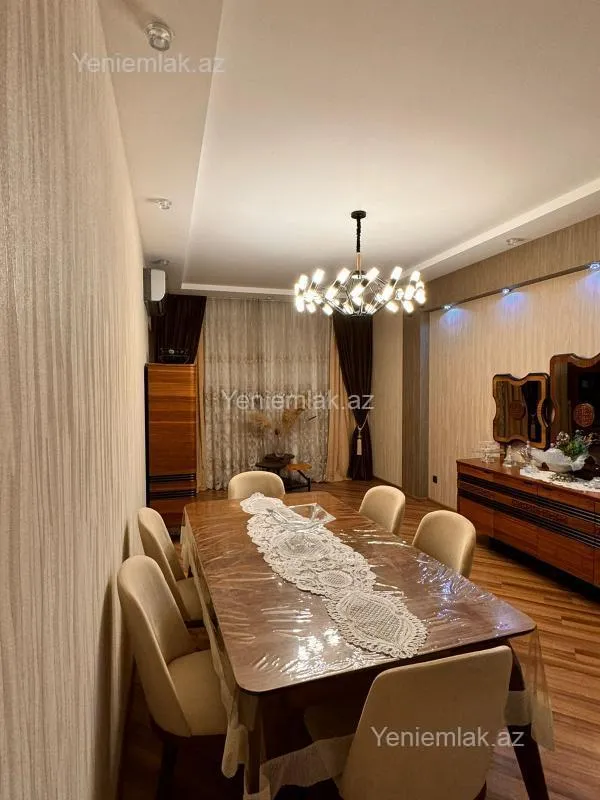 Satılır 4 otaqlı yeni tikili 135 m²