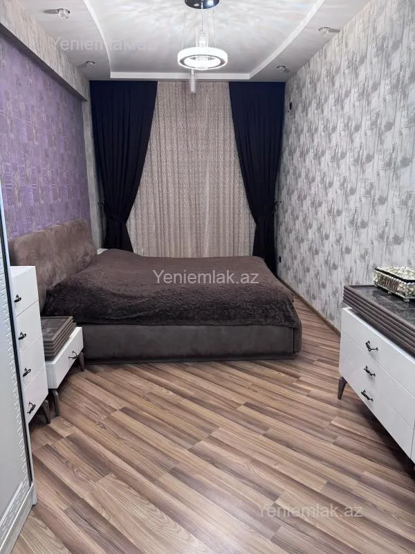 Satılır 4 otaqlı yeni tikili 135 m²