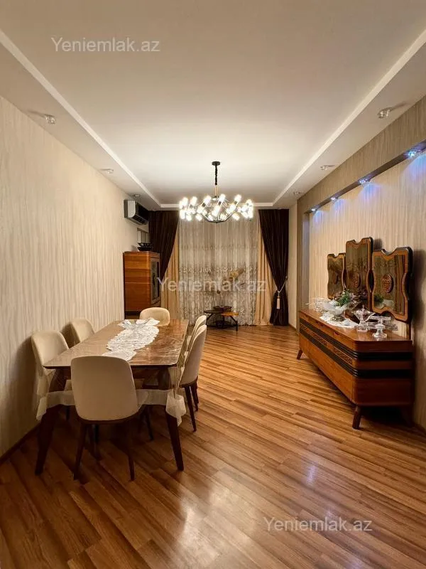 Satılır 4 otaqlı yeni tikili 135 m²