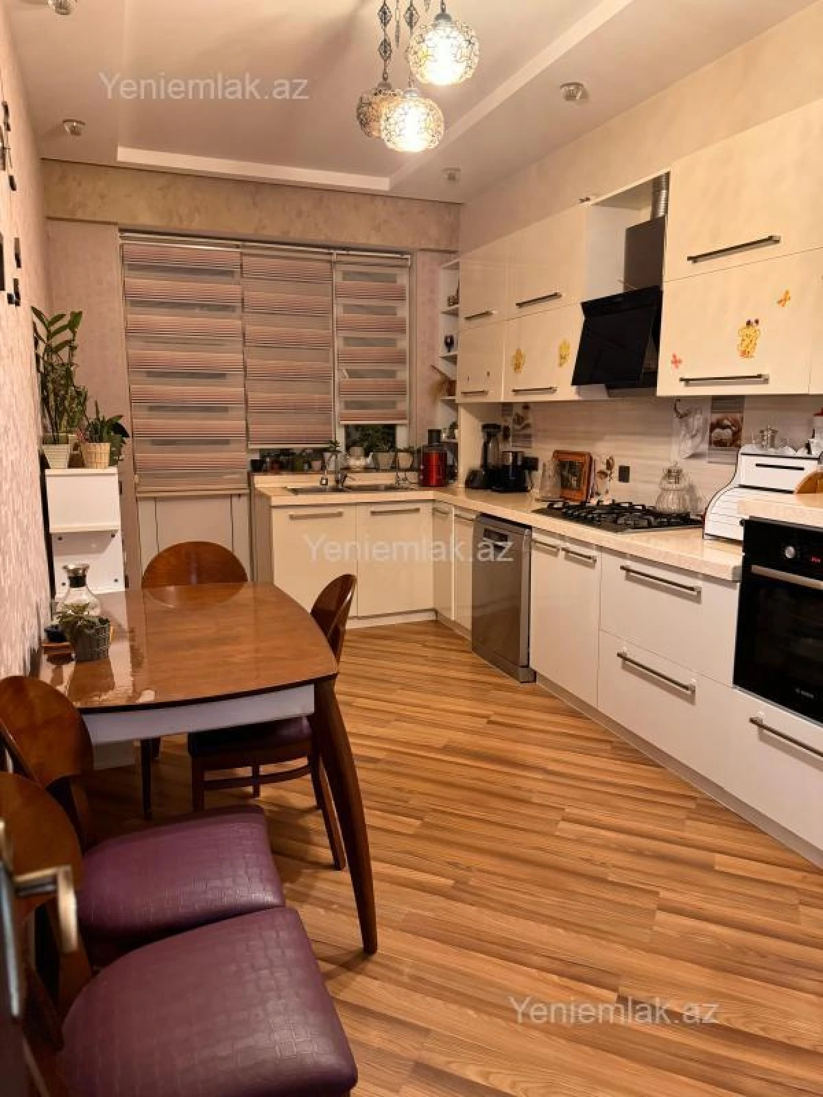 Satılır 4 otaqlı yeni tikili 135 m²