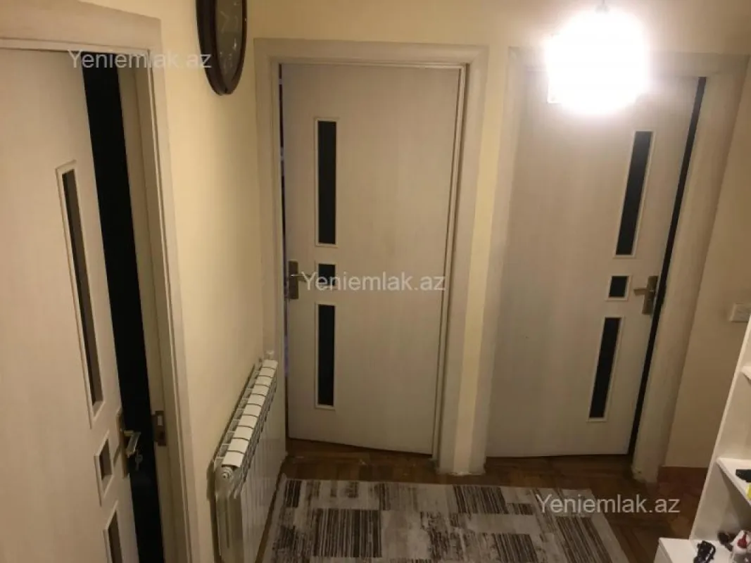 Satılır 3 otaqlı köhnə tikili 90 m²