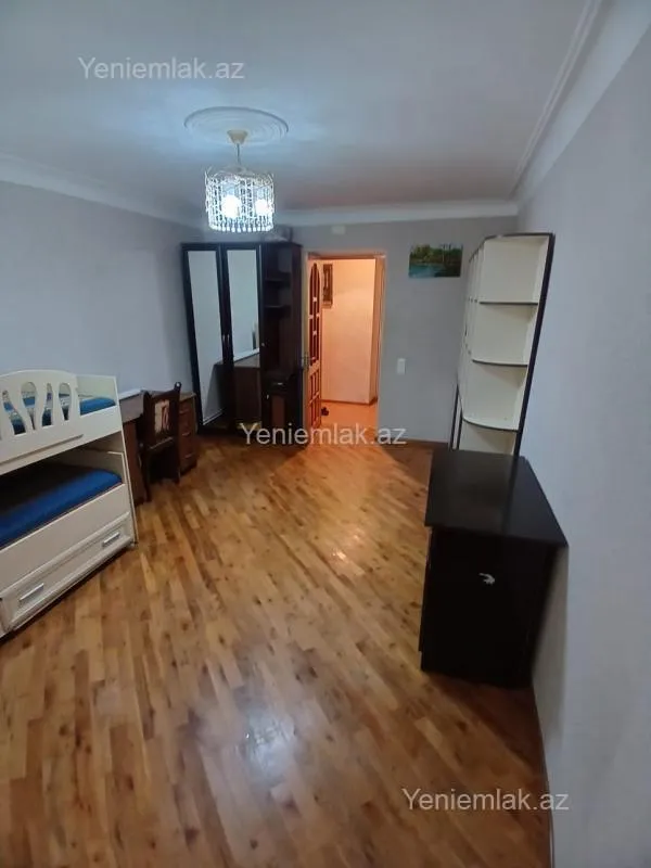 Satılır 3 otaqlı köhnə tikili 68 m²
