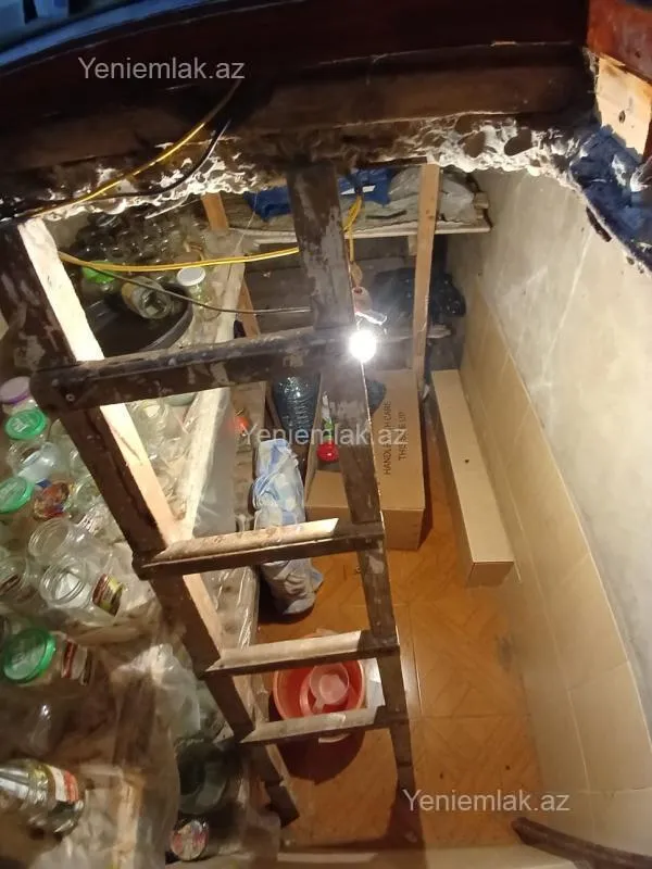 Satılır 3 otaqlı köhnə tikili 68 m²