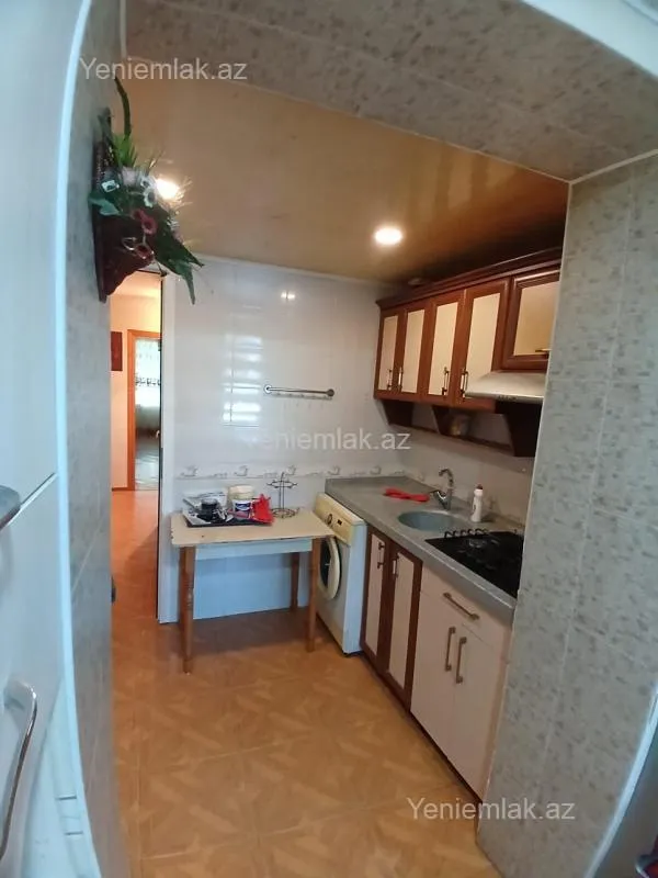 Satılır 3 otaqlı köhnə tikili 68 m²