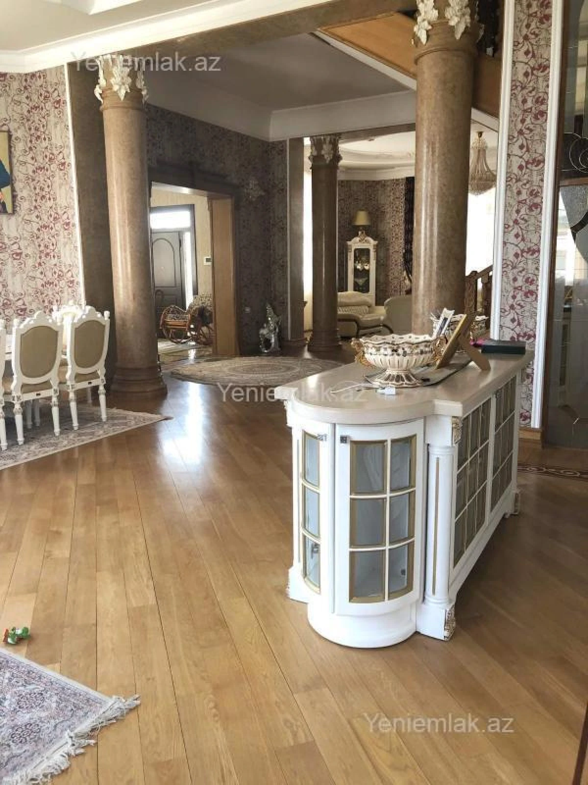 Satılır 7 otaqlı həyət evi 1000 m²