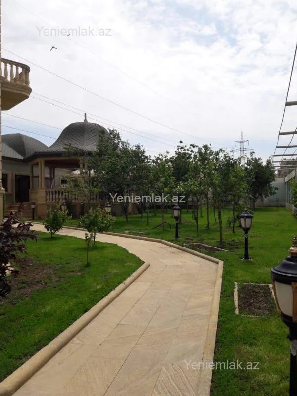 Satılır 7 otaqlı həyət evi 1000 m²