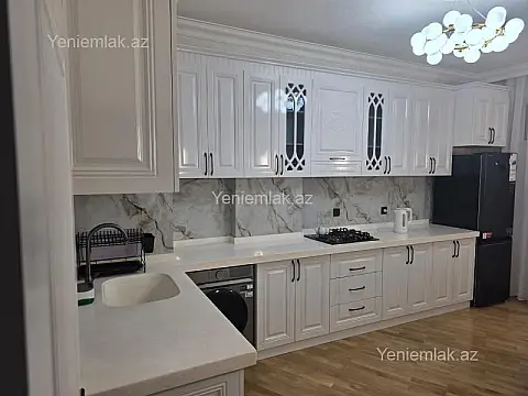 Satılır 3 otaqlı yeni tikili 125 m²