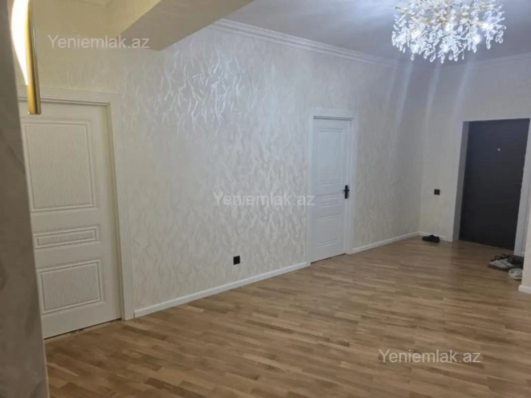 Satılır 3 otaqlı yeni tikili 125 m²