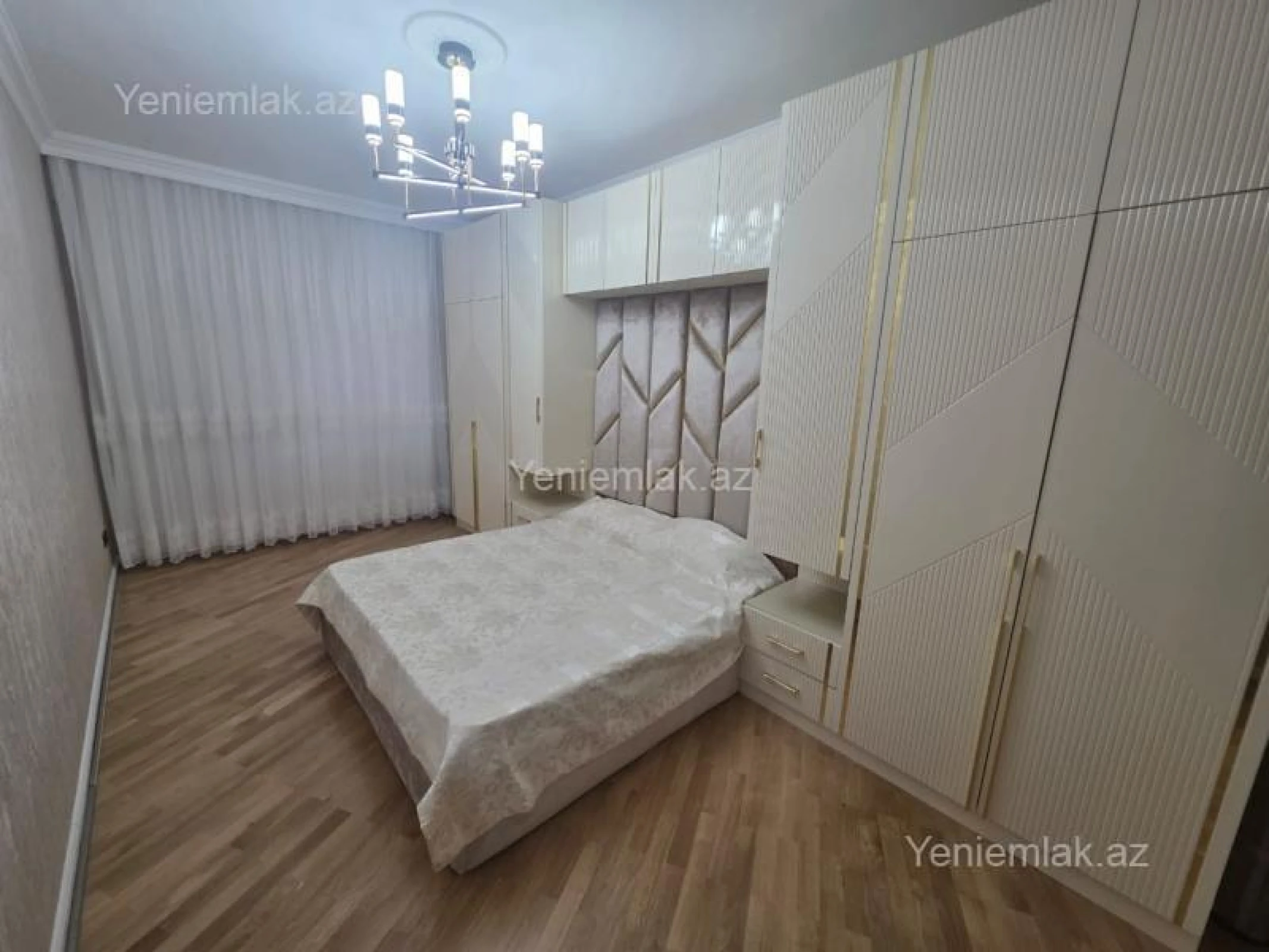 Satılır 3 otaqlı yeni tikili 125 m²