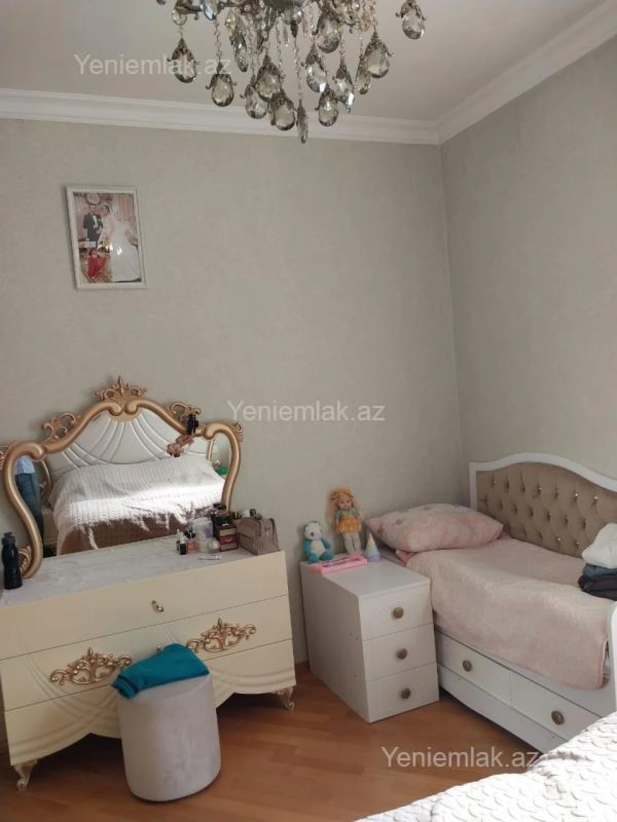 Satılır 5 otaqlı həyət evi 200 m²