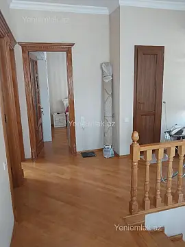 Satılır 5 otaqlı həyət evi 200 m²