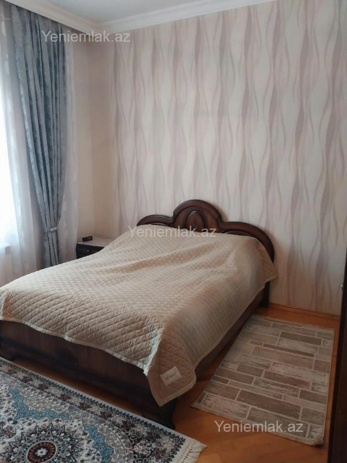 Satılır 5 otaqlı həyət evi 200 m²