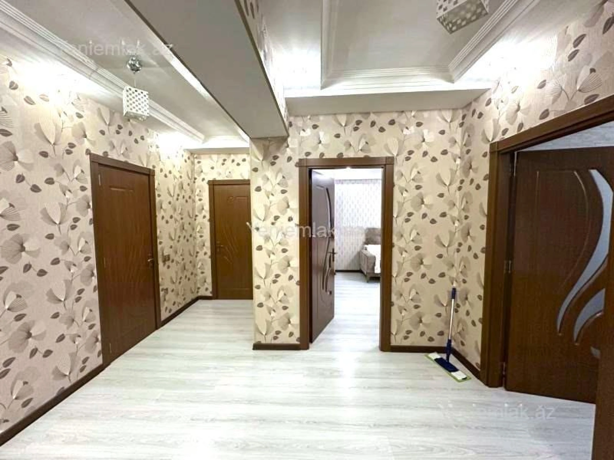 Satılır 3 otaqlı yeni tikili 130 m²