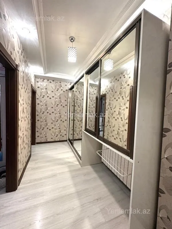 Satılır 3 otaqlı yeni tikili 130 m²