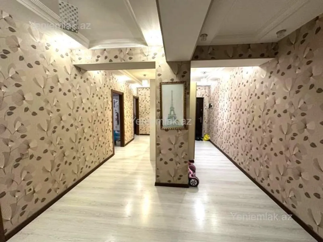 Satılır 3 otaqlı yeni tikili 130 m²