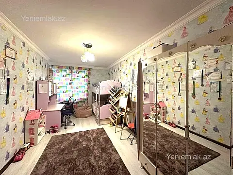 Satılır 3 otaqlı yeni tikili 130 m²