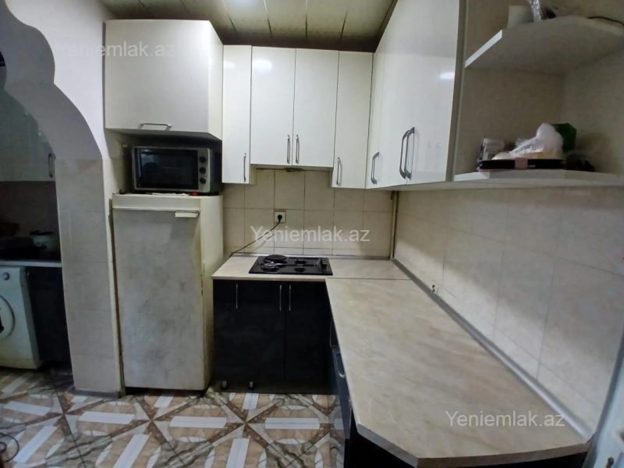 Satılır 3 otaqlı köhnə tikili 80 m²