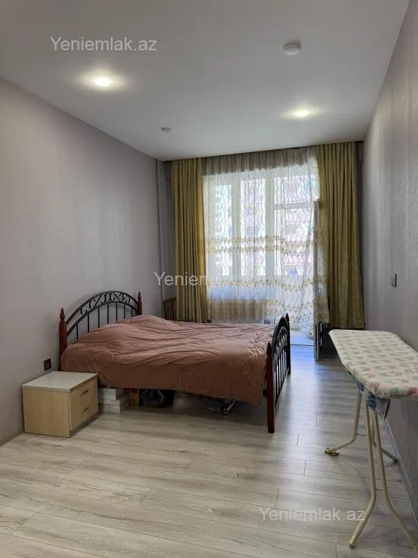 Satılır 2 otaqlı yeni tikili 70 m²