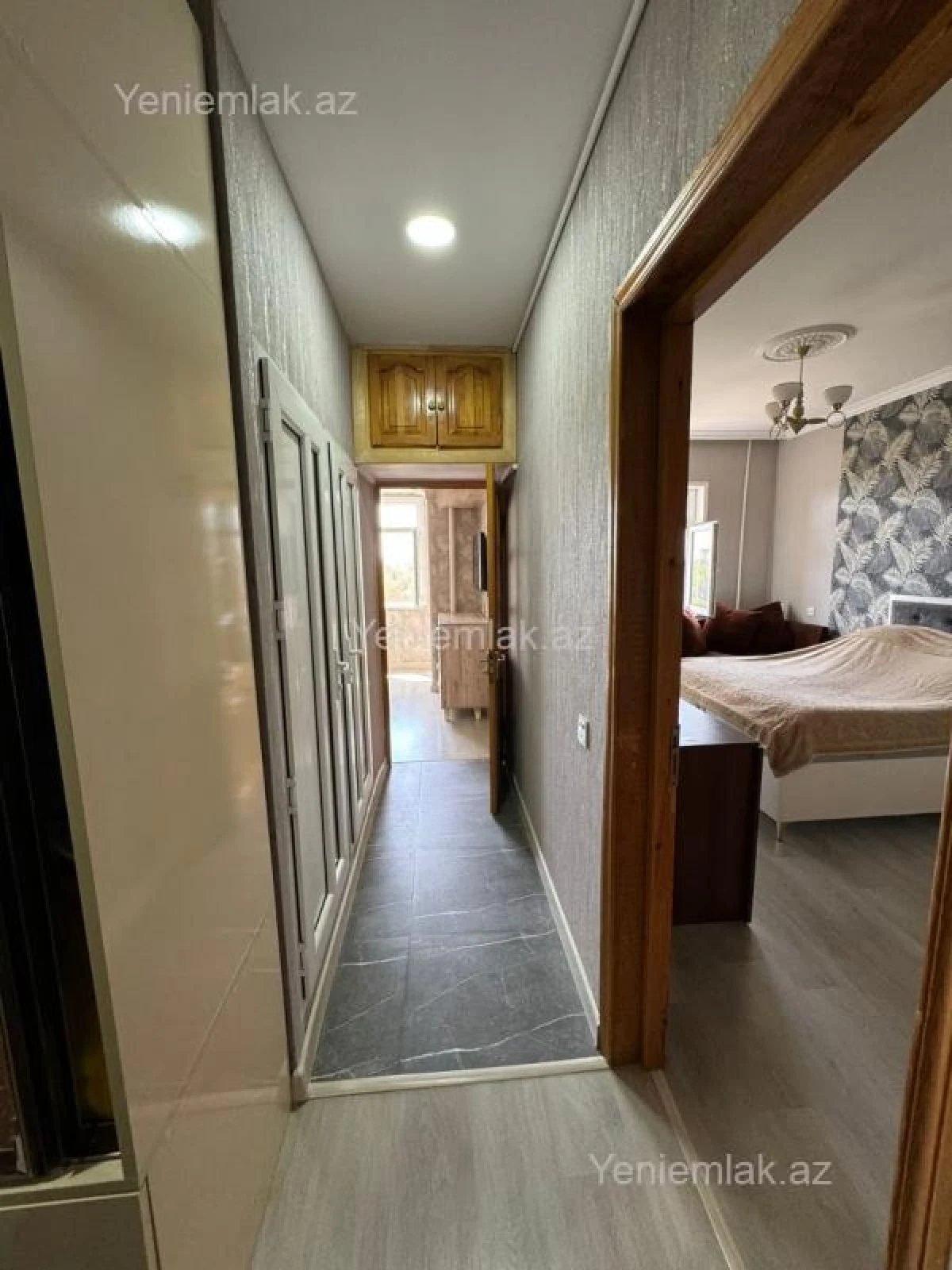 Satılır 2 otaqlı köhnə tikili 60 m²