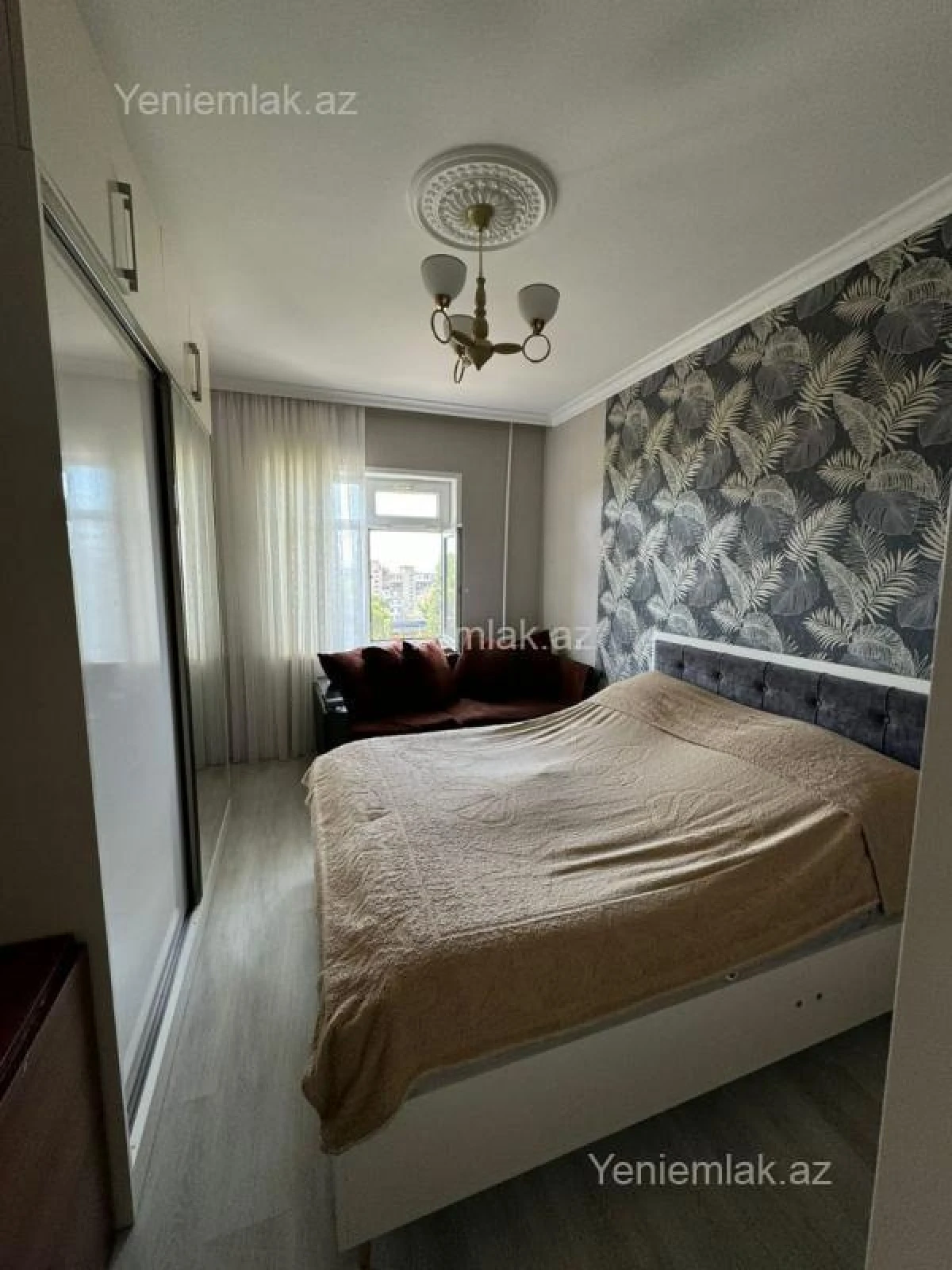 Satılır 2 otaqlı köhnə tikili 60 m²