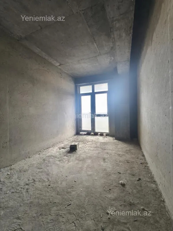 Satılır 2 otaqlı yeni tikili 81 m²