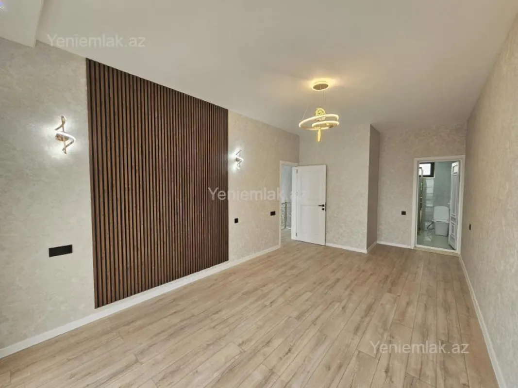 Satılır 5 otaqlı həyət evi 200 m²