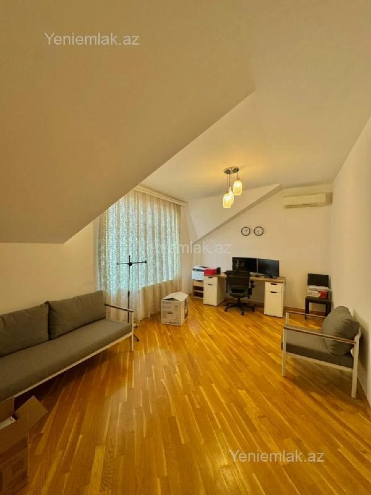 Satılır 5 otaqlı həyət evi 300 m²